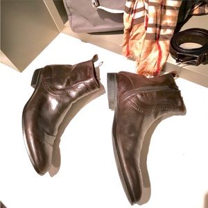 Strellson Chelsea Zipper Boot- Size 11 in Tobacco Brown